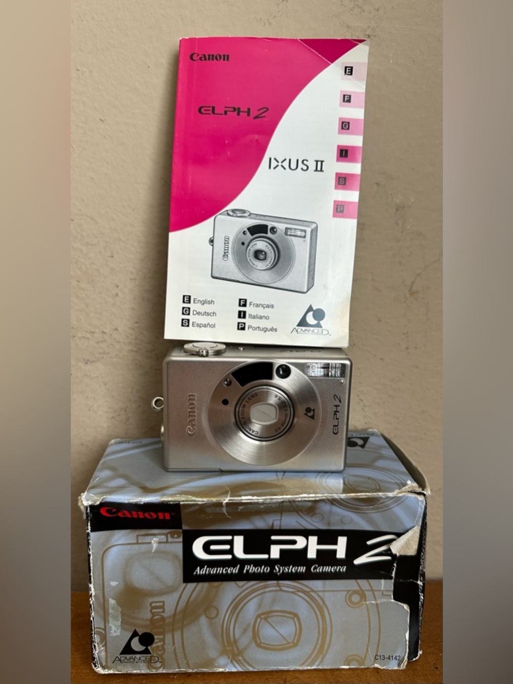 Canon ELPH2 Advanced Photo System  IX240 Film Compact Camera w/ 23-46mm Lens